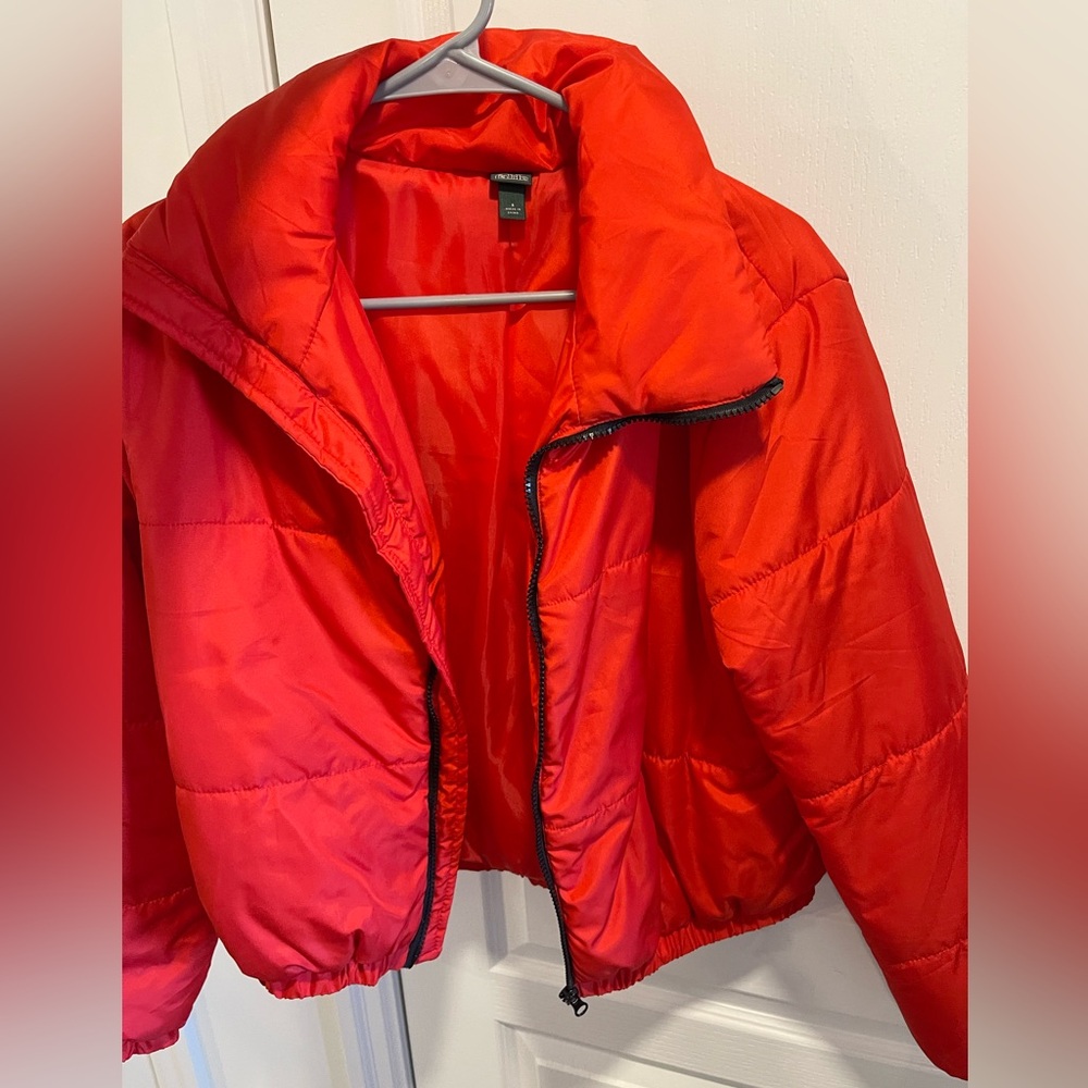 WILDFABLE Cropped puffer jacket